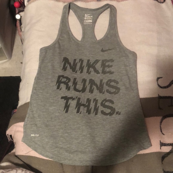 Nike reflective running tank - Picture 2 of 5